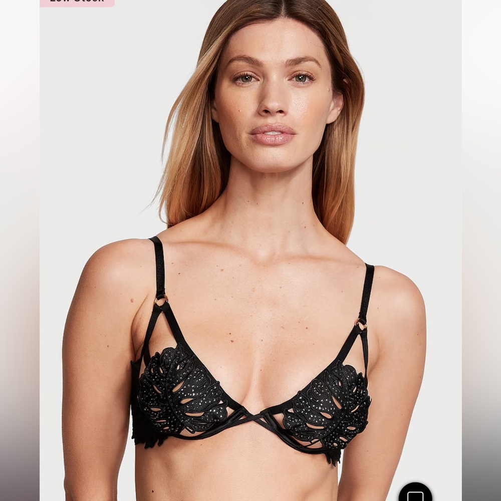 NWT Victoria’s Secret Tropical Leaf Semi-Open Demi Bra & V-String Panty Set